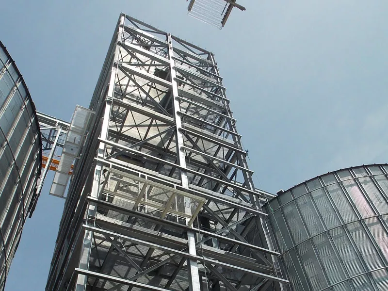 Menene rawar da baƙin ƙarfe towers haser a cikin kayan more rayuwa na zamani?